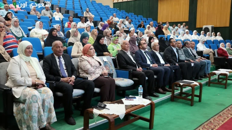 ائب محافظ الإسماعيلية يحضر افتتاح دورة تدريب مديرى المدارس الإعدادية