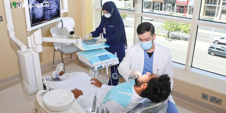 قسم الأسنان بمستشفى الدكتور سليمان الحبيب في جدة.
