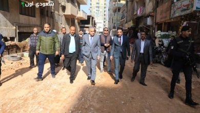 محافظ سوهاج يزور مشروعات رصف خمس شوارع بحي شرق