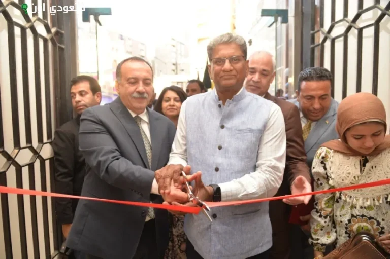 محافظ أسيوط والسفير الهندي يفتتحان مهرجان الثقافة الهندية بقصر الثقافة