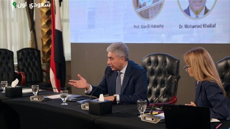 وزير السياحة والآثار