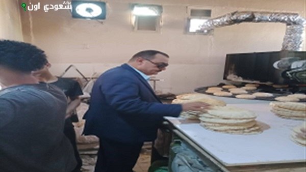 محافظ دمياط يراقب جهود التموين