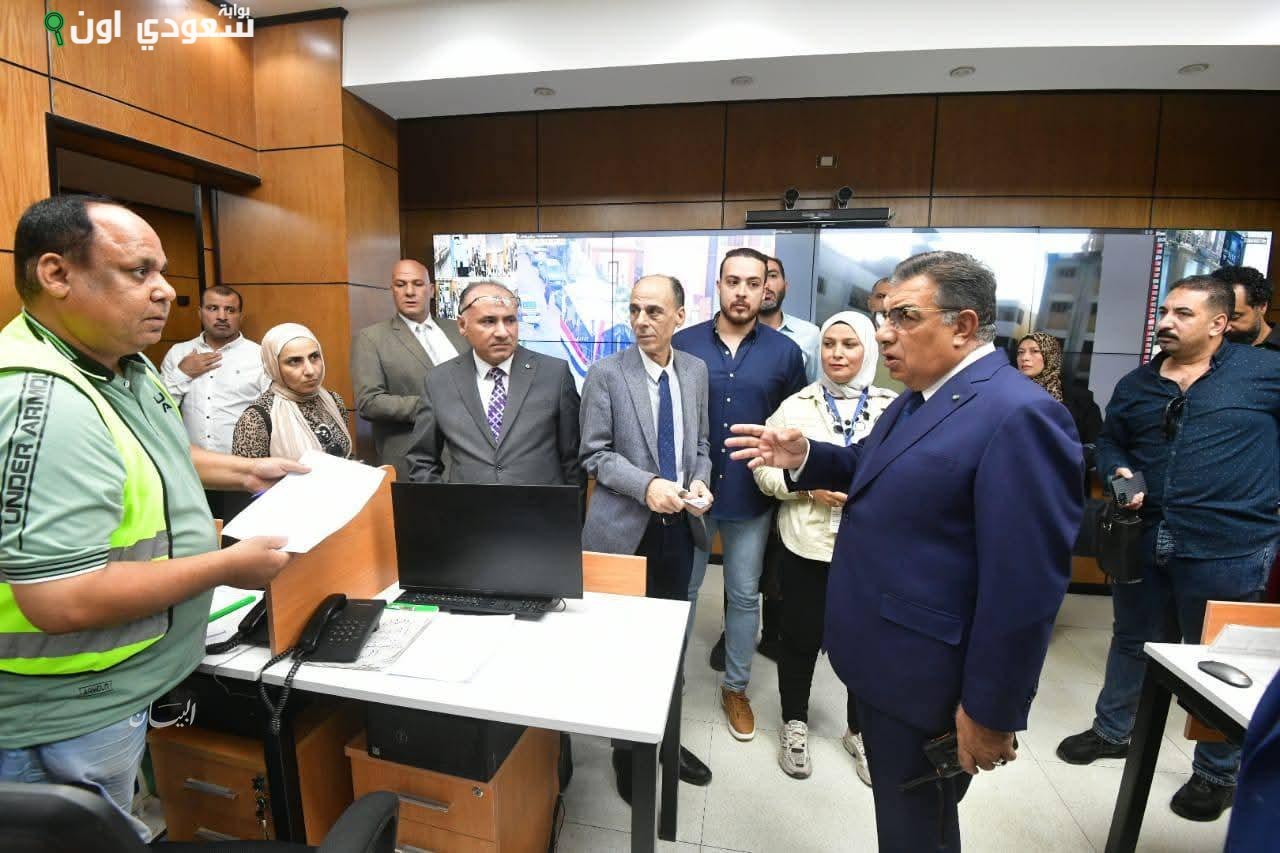 محافظ الدقهلية يقوم بمتابعة سير اللجان الانتخابية من مركز الشبكة للطوارئ