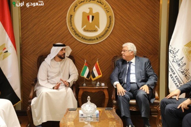 رئيس جامعة الإسكندرية يستقبل وفدًا إماراتيًا لبحث فتح فرع بأبوظبي