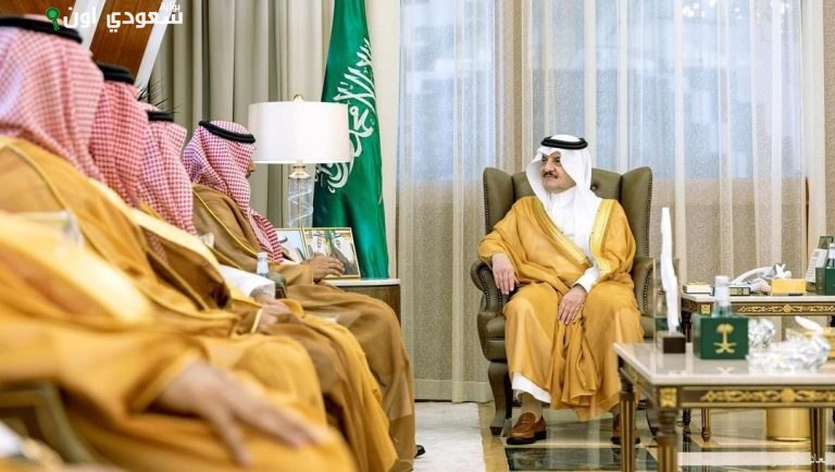 أمير المنطقة الشرقية يلتقي الرئيس التنفيذي لنادي الاتفاق