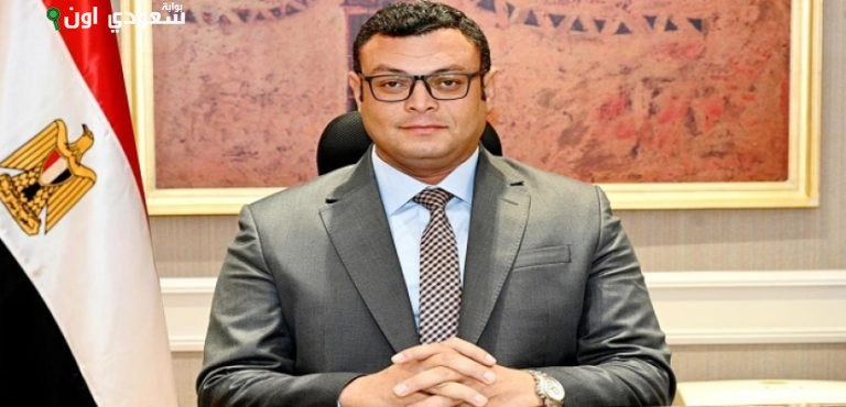 وزير الإسكان يتابع مشروعات قنا الجديدة