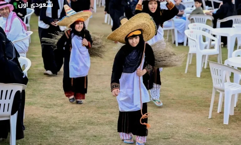 حفيدات الجدات يثيرن حنين الذكريات خلال مهرجان الأطاولة السنوي للجميع