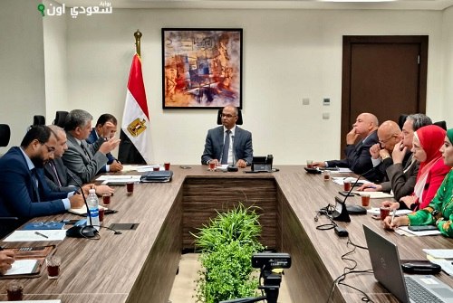 الإسكان تبحث تعظيم الاستفادة من محطة تحلية العين السخنة