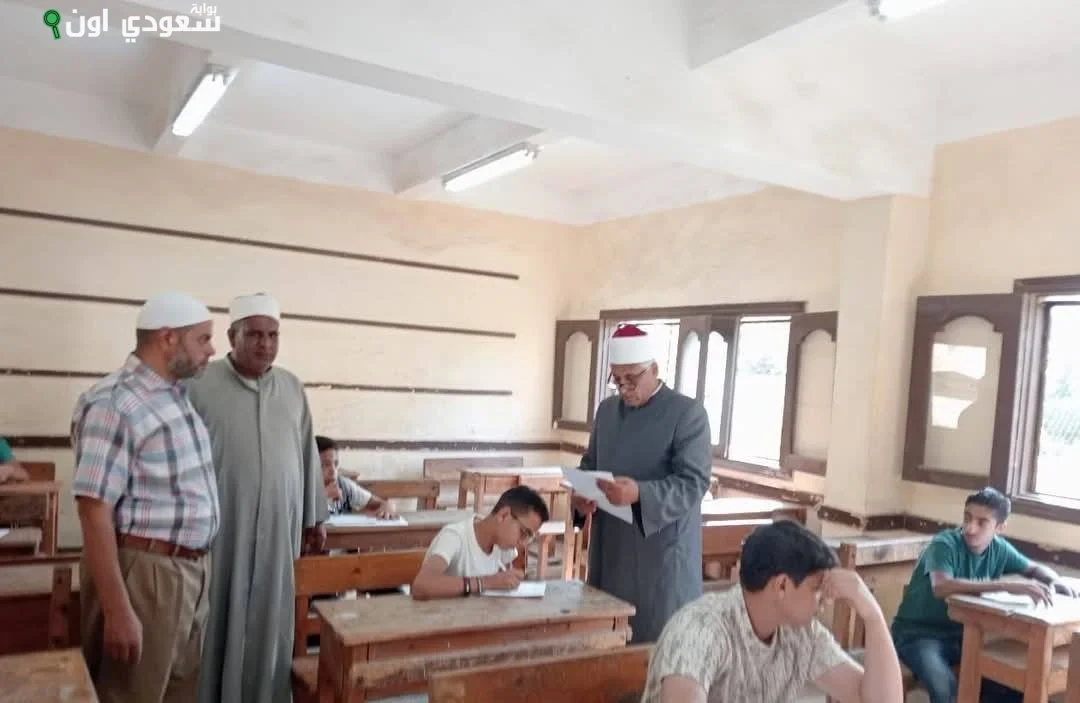 رئيس أزهرية القليوبية يتفقد لجان امتحانات الإعدادية الدور الثاني