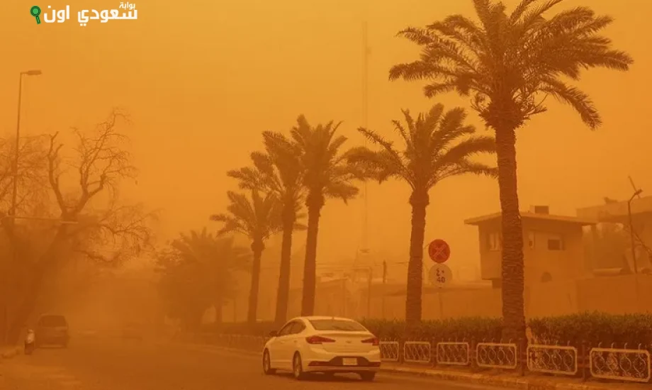 الصورة الرئيسية للمقال: سماء المساء تشهد عواصف ترابية وأتربة متطايرة في الشرقية