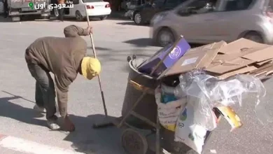 محافظ الفيوم يوقف عمال النظافة أثناء ذروة الموجة الحارة