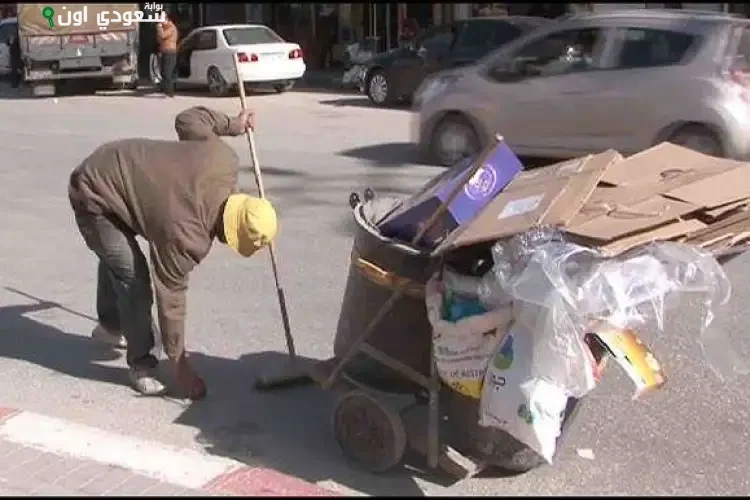 محافظ الفيوم يوقف عمال النظافة أثناء ذروة الموجة الحارة