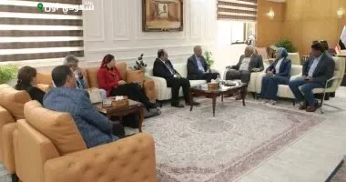 محافظ الوادي الجديد يستقبل وفد شركة فوسفات مصر لمدرسة تعدين