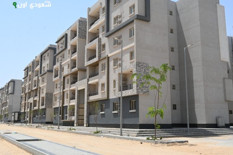 وزير الإسكان يتابع تنفيذ 4761 وحدة سكنية بالعاشر من رمضان