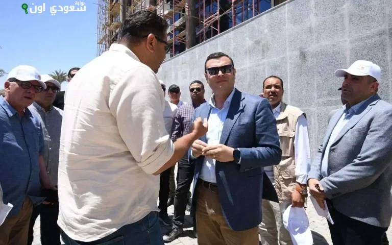 وزير الإسكان يزور مشروع بحيرات نيو مارينا والفيلات والشاليهات بمارينا 8