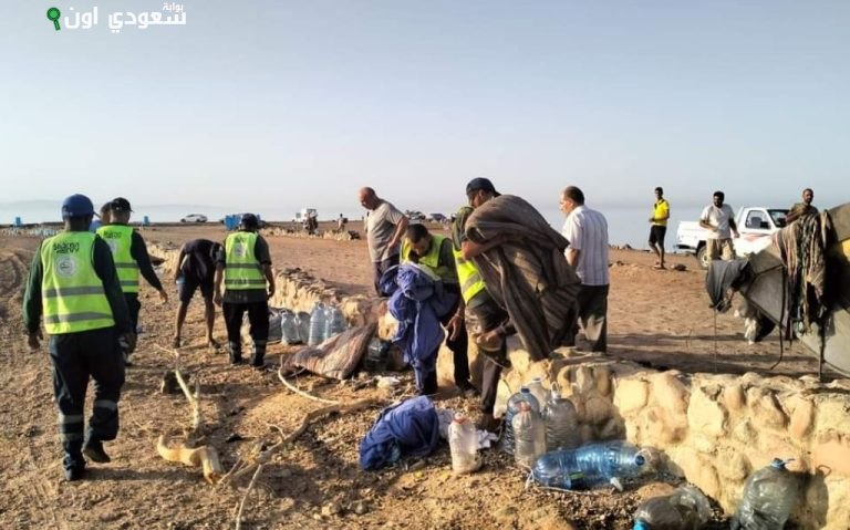 حملة موسعة لرفع الإشغالات وتحسين المظهر الحضاري بمنطقة اللاجون في دهب