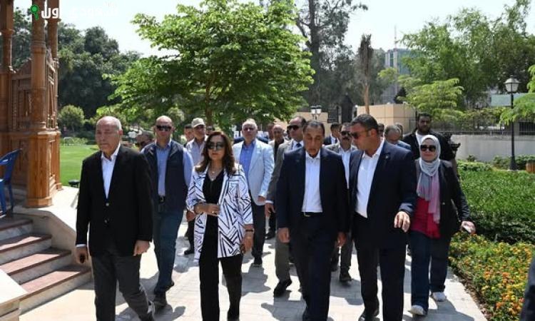مدبولي يتفقد حديقة الأزبكية وسوق الكتب الجديد ضمن مشروعات إحياء القاهرة التاريخية