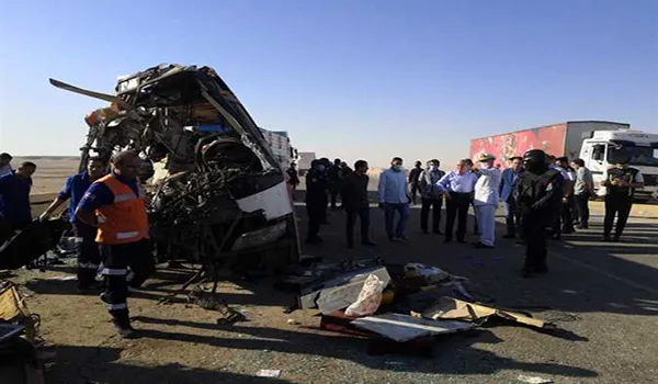 وزيرة التضامن تتابع تداعيات حادث انقلاب أتوبيس بالمنيا