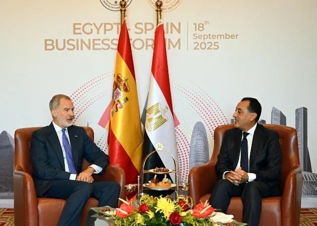 رئيس الوزراء يستقبل ملك إسبانيا