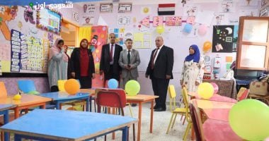 مدير تعليم الخارجة يتفقد المدارس استعدادًا للعام الدراسي الجديد بالوادي الجديد
