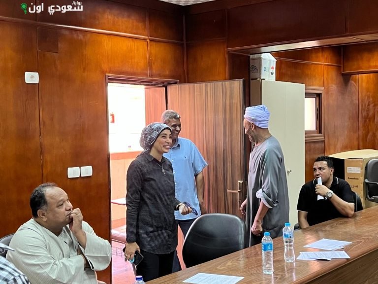 رئيس جامعة الأقصر تتفقد إجراءات قبول الطلاب وتعلن عن وظائف جديدة