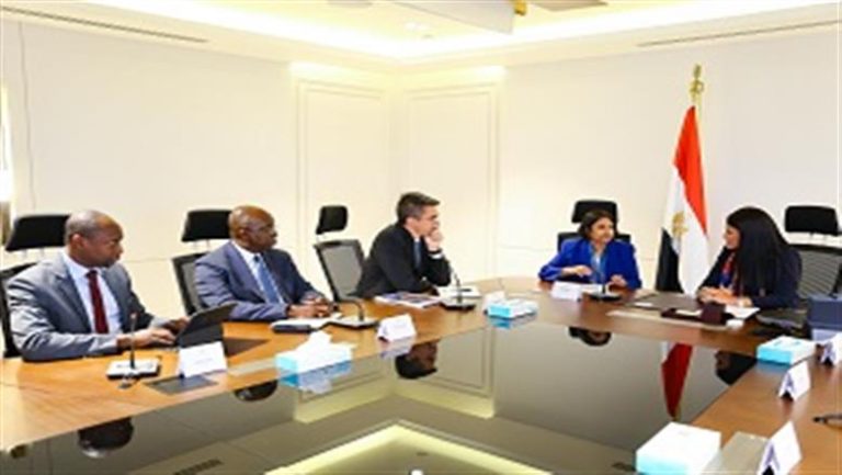 وزيرة التخطيط تبحث مع البنك الدولي تعزيز الشراكة التنموية