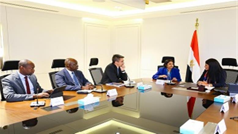 وزيرة التخطيط تبحث مع البنك الدولي تعزيز الشراكة التنموية