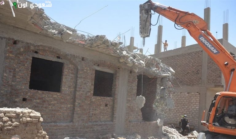 حملات موسعة لإزالة التعديات والبناء المخالف في الأقصر وأرمنت