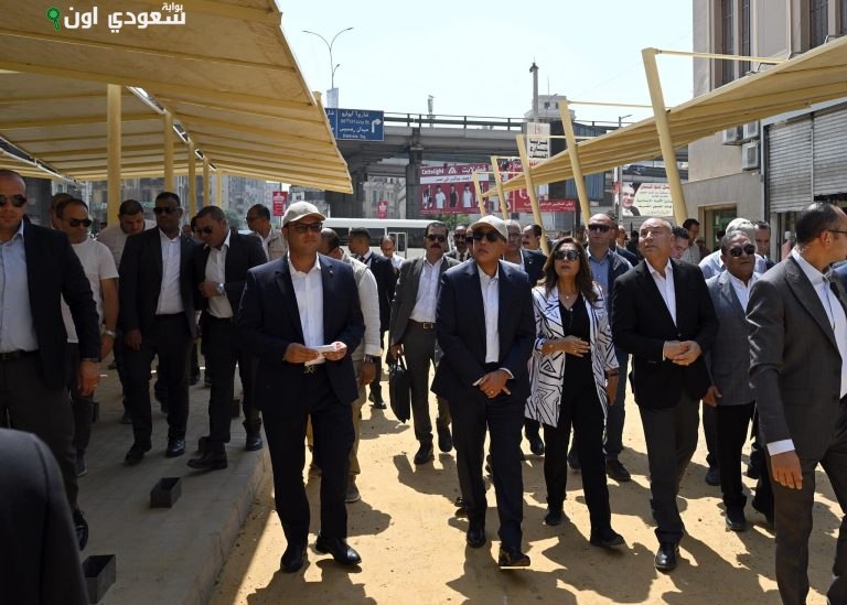 مدبولي يتفقد أعمال تطوير سوق العتبة ضمن خطة تطوير المناطق التاريخية