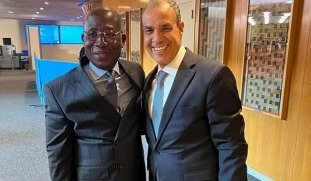 وزير الخارجية يلتقي نظيره الإيفواري