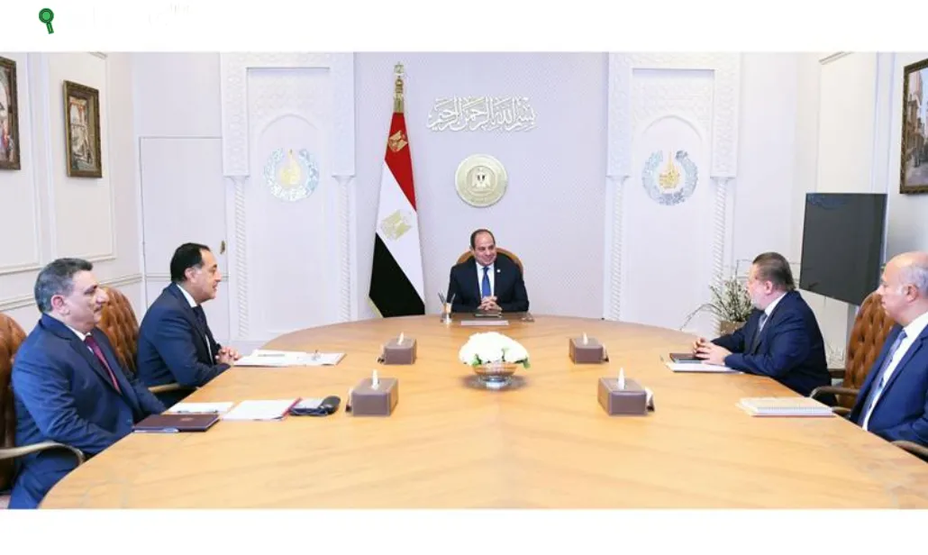 اجتماع السيد الرئيس عبد الفتاح السيسي مع الدكتور مصطفى مدبولي رئيس مجلس الوزراء، وحسن عبد الله محافظ البنك المركزي، والفريق أحمد الشاذلي مستشار رئيس الجمهورية للشئون المالية