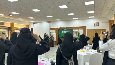 قائدات فتيات الكشافة