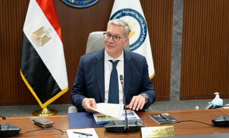 المهندس كريم بدوي، وزير البترول