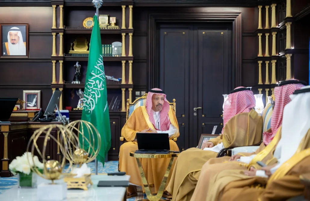 أمير الباحة يدشّن مشاريع صناعية بـ 89 مليون ريال لتعزيز الاستثمار بالمنطقة