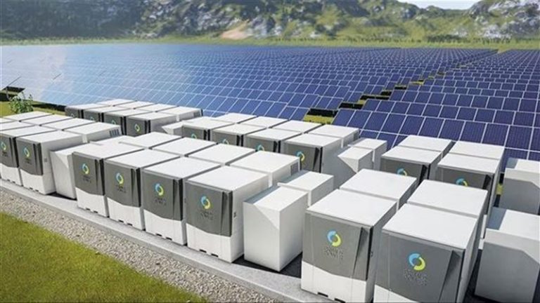 مصر تطلق أول مصنع لبطاريات تخزين الطاقة