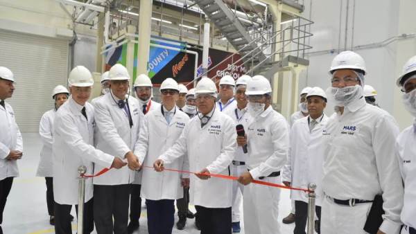 وزير الاستثمار يشهد تدشين خطوط إنتاج جديدة لشركة "مارس"