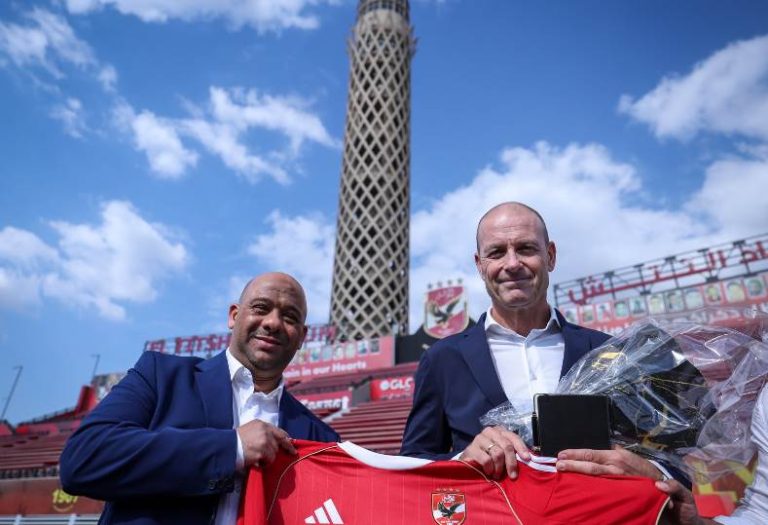 يس توروب المدير الفني الاهلي