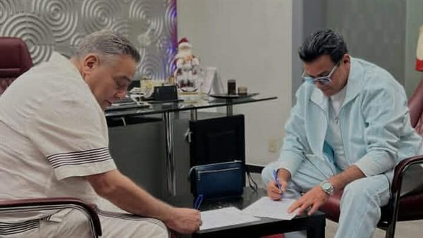 محمد رجب يتعاقد على بطولة مسلسل «قطر صغنطوط»