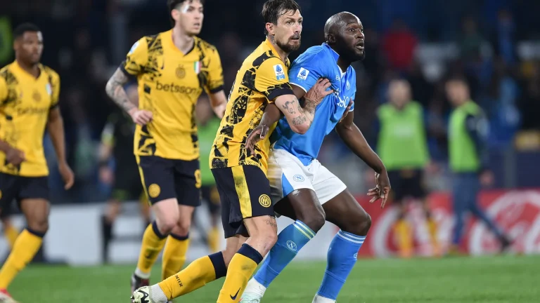 استبعاد حكمي مباراة نابولي وإنت