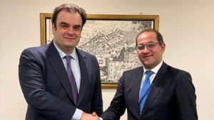 مصر واليونان تبحثان تعزيز التعاون المالي والاستثماري