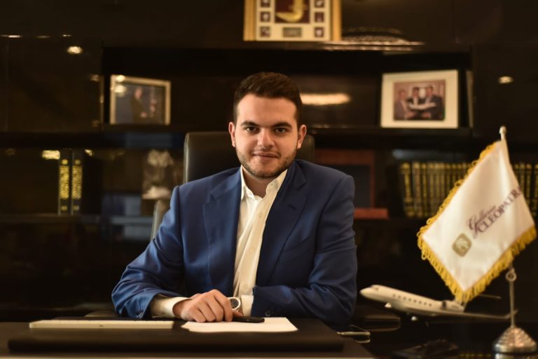 طارق ابو العينين