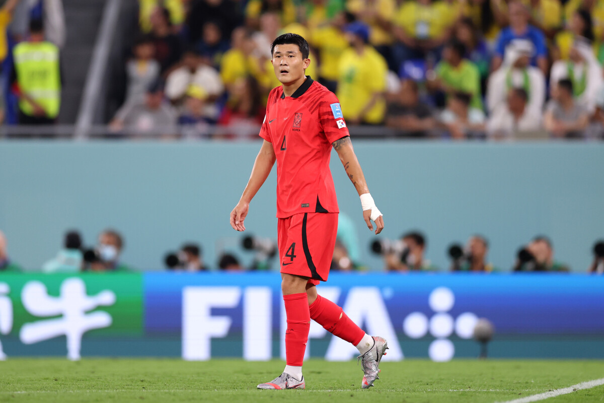 لي كانج إن افضل لاعب اسيوي خارج القارة