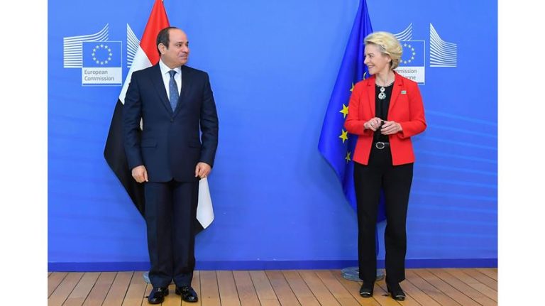 قمة تاريخية في بروكسل