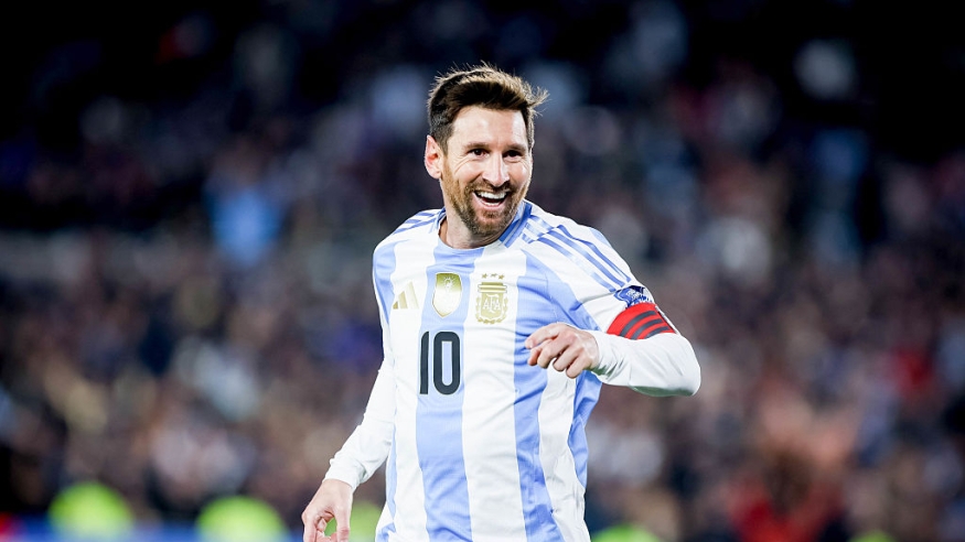 ميسي يصنع اهداف مع الارجنتين