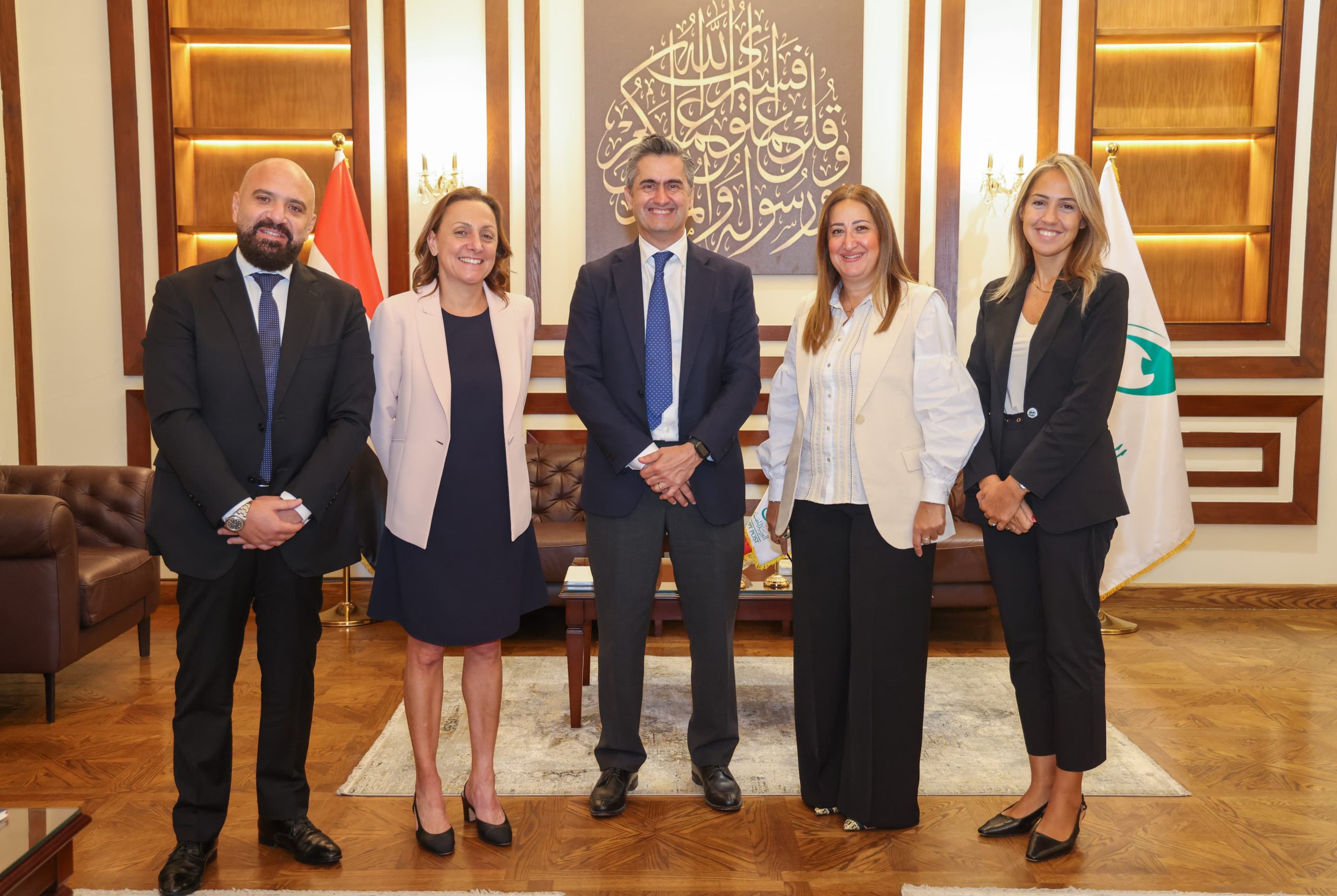 البريد المصري وVisa يناقشان توسيع التعاون في الحلول المالية الرقمية بمصر