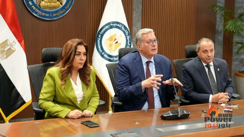 توقيع اتفاقية تعاون لإنتاج الغاز الحيوي بين وزارة البيئة وشركة إيني الإيطالية توقيع اتفاقية تعاون لإنتاج الغاز الحيوي بين وزارة البيئة وشركة إيني الإيطالية