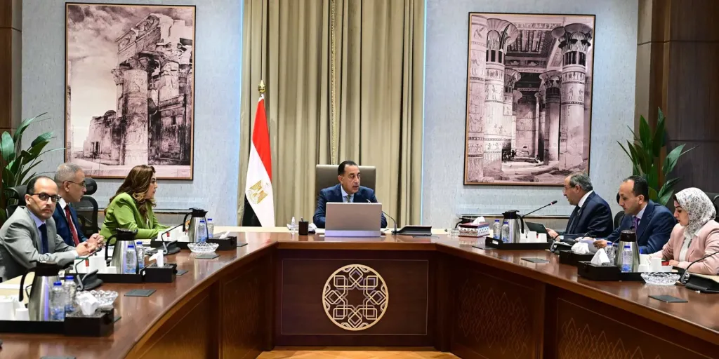 رئيس الوزراء يتابع مشروعات تنموية كبرى في بورسعيد