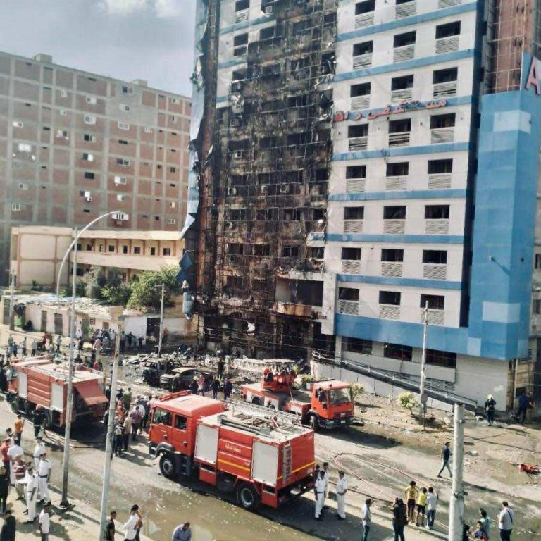 حريق داخل مستشفى بمنطقة كرموز