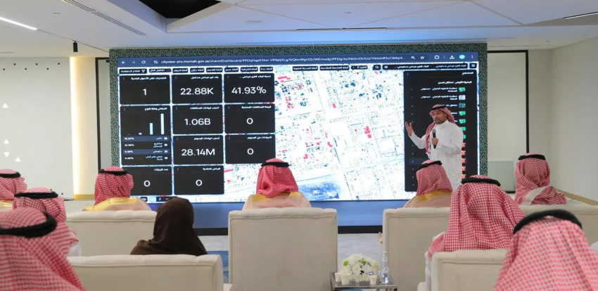 محافظ هيئة الحكومة الرقمية يزور وزارة البلديات والإسكان