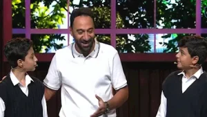 محمد سلام يفاجئ الجمهور بظهوره في سكتش تمثيلي خلال احتفالية “مصر وطن السلام”